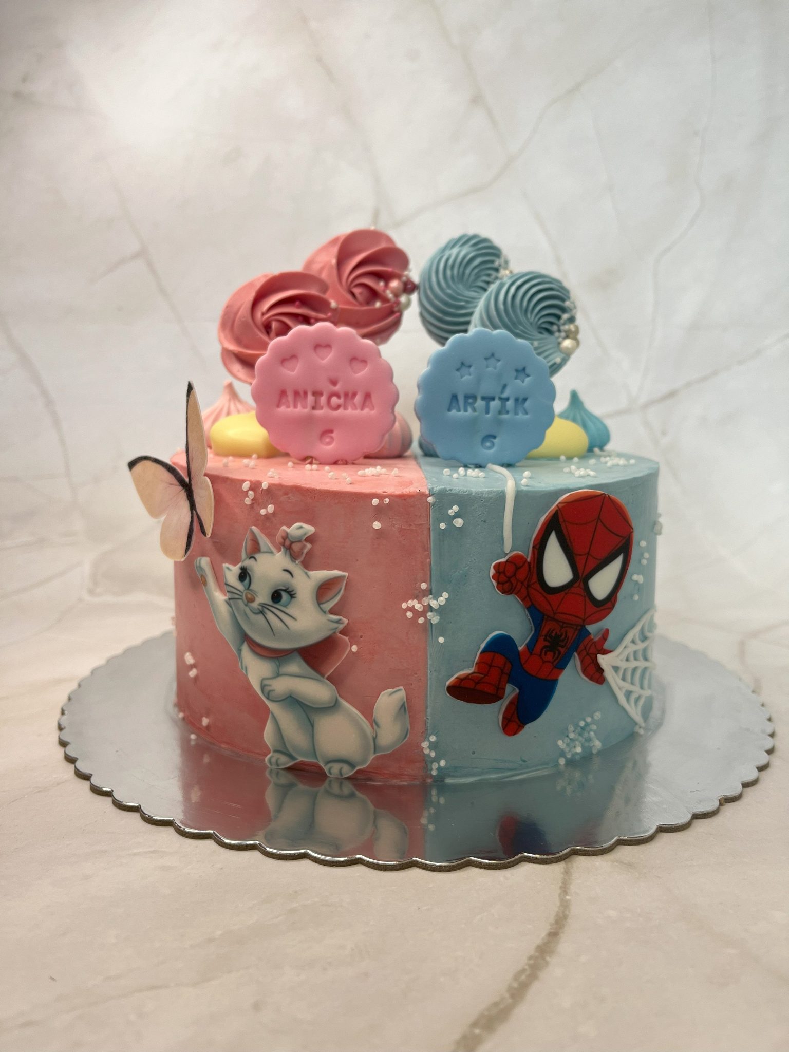 Čokoládovo-karamelový dort